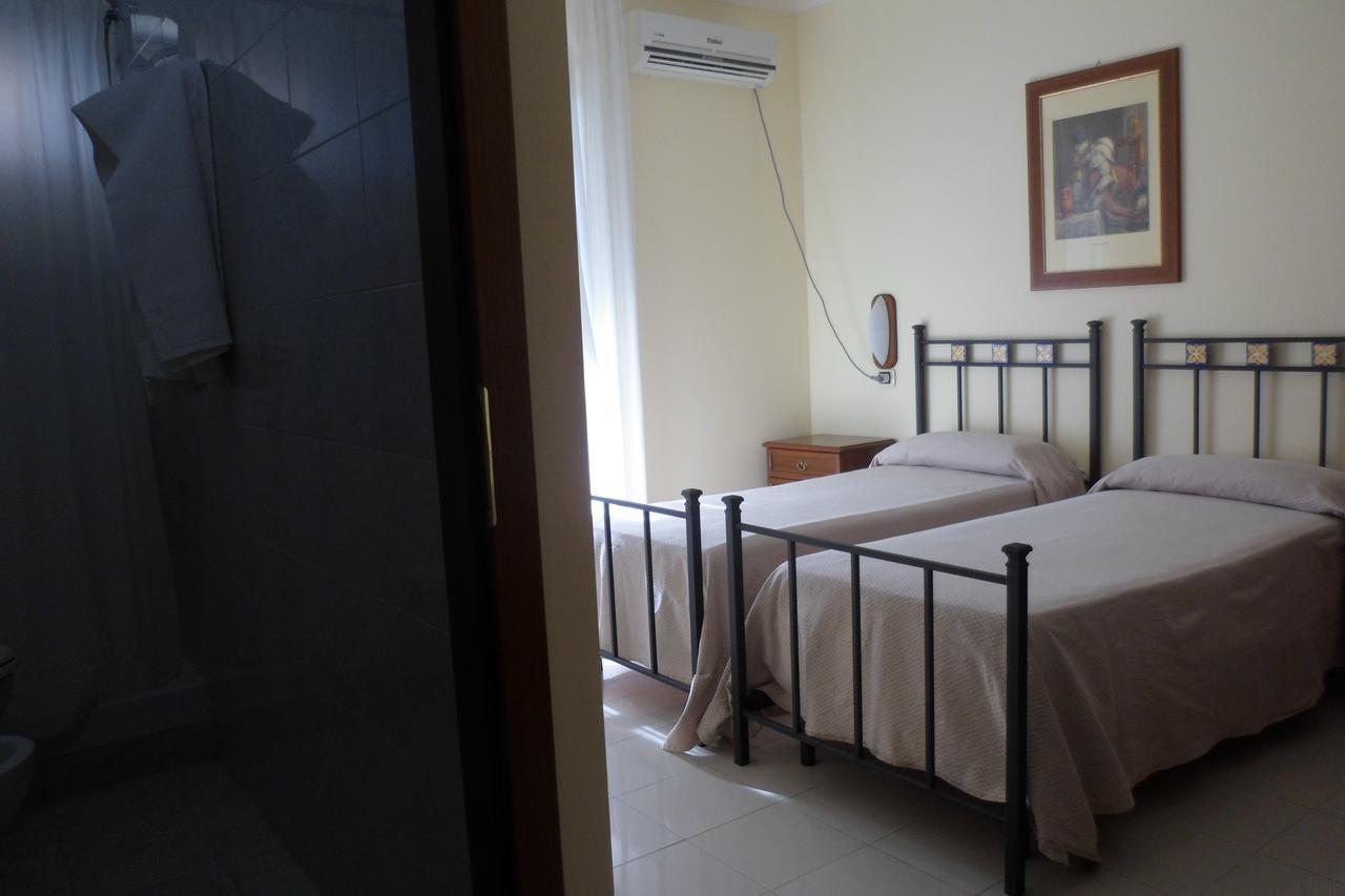 Albergo Miramonte Вибо-Валентия Экстерьер фото